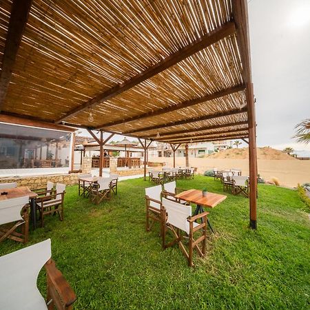 Aparthotel Indigo Seaside Experience Adelianos Kampos Exterior foto